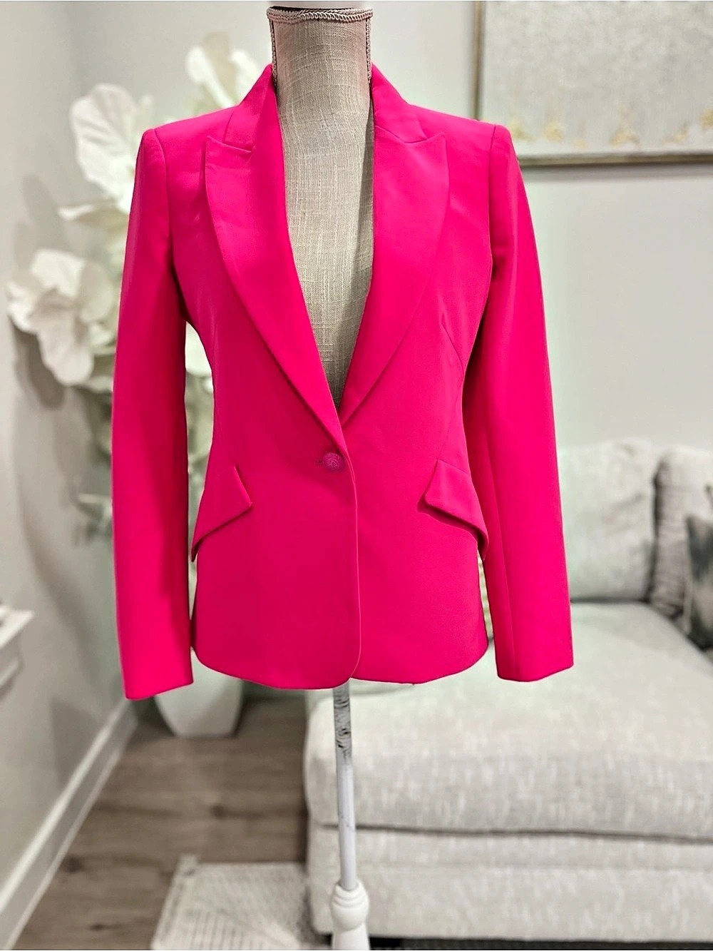 L'AGENCE Chamberlain Blazer and Wide Leg Pant in Pink Glo Pink Woman’s Pantsuit - Picture 6 of 12